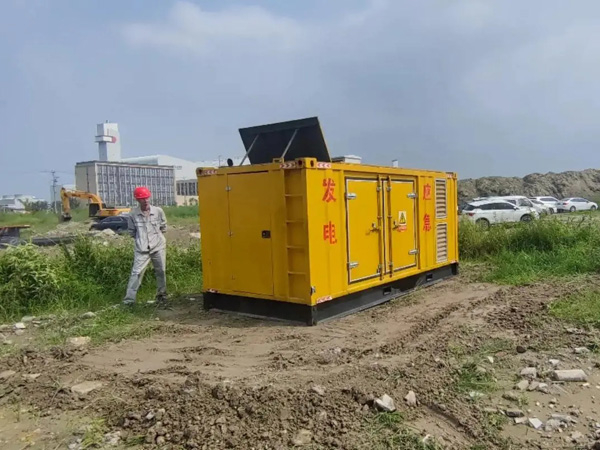 谢岗镇200KW柴油发电机机组每小时的油耗量受哪些因素影响？